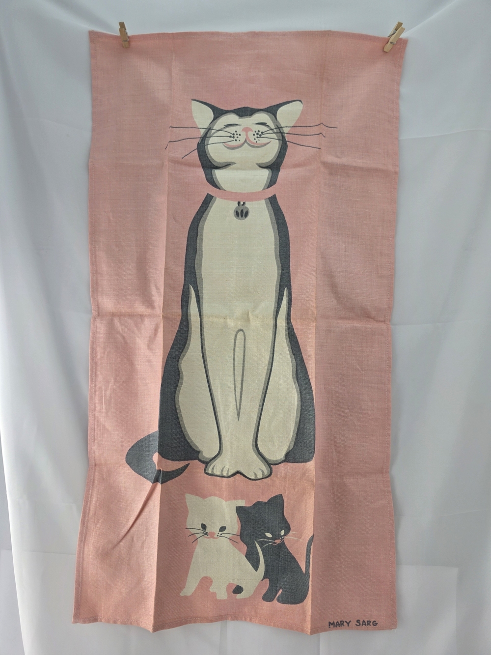 MCM 5os Mary Sarg Pink Cat Tea Towel - Cute Proud Mom Cat Kitten Illustration